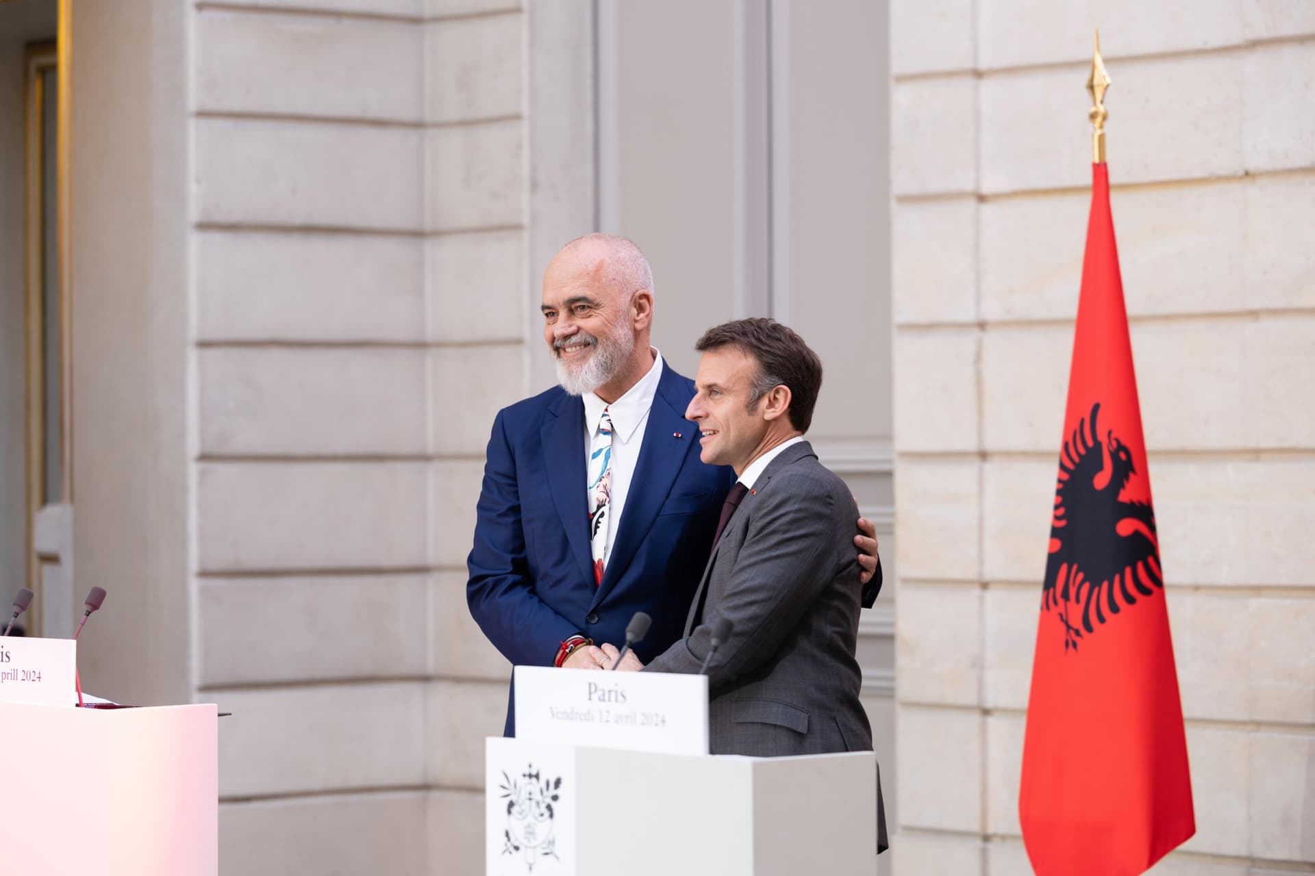 Rama vizitë në Francë, takohet me Macron