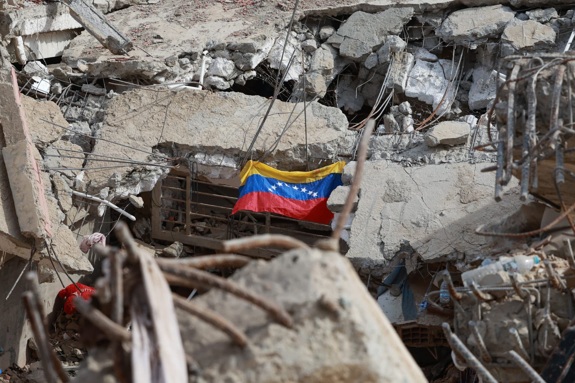 Vijojnë kërkimet pas tërmeteve në Venezuelë, numri të vdekurve është rritur në rreth 4 mijë e 500