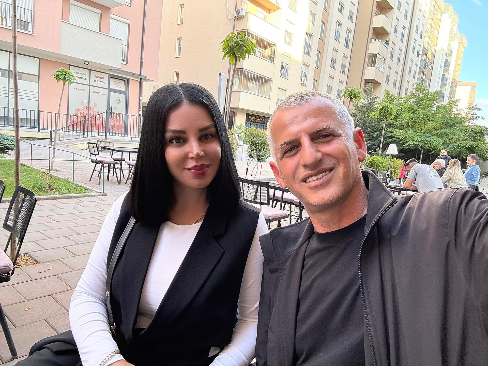 Gruaja e Hysen Durmishit punësohet në ministrinë e Arben Vitisë