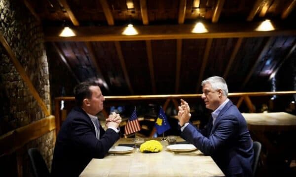 Reagon Grenell: Thaçi është i pafajshëm, çfarë po i pengon gjyqtarët të marrin vendim pas gjithë 6 vjetësh?