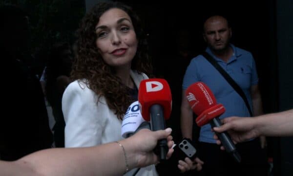 Mbledhjet e nënshkrimeve për Kuvend të jashtëzakonshëm të LDK’së, Osmani nuk komenton