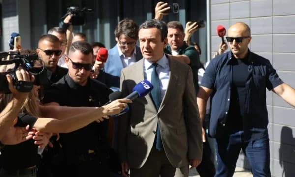 Kurti shkon me Muratin në Kuvend për takimin me Hamzën: Pres që takimi të jetë konstruktiv