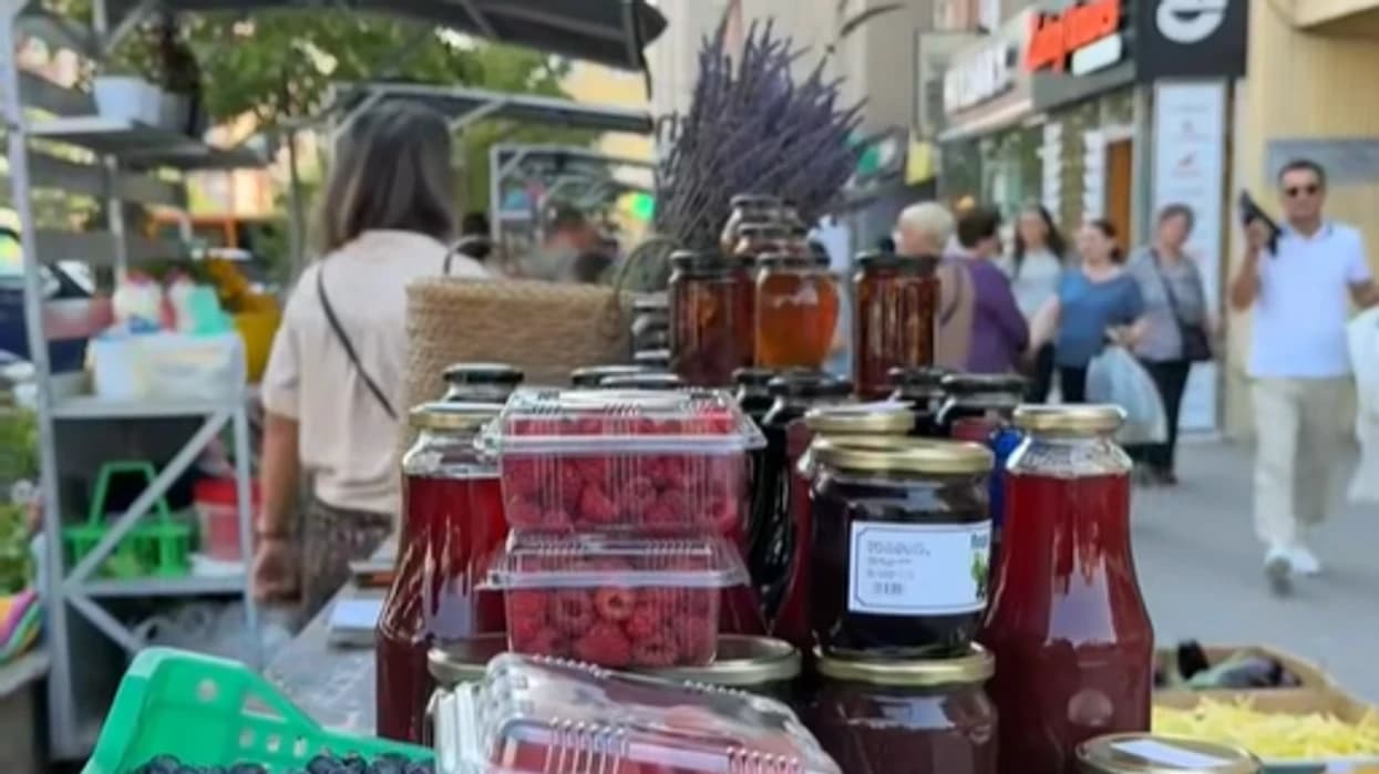 Tregu Mobil rikthehet në tri sheshe të Kryeqytetit