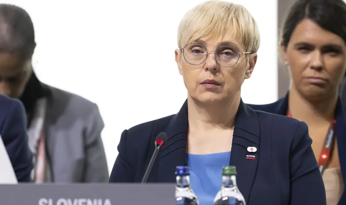 Presidentja sllovene nën akuzat për lidhje me rrjetet ruse, kërkohet t’i hiqet qasja në informacionet sekrete