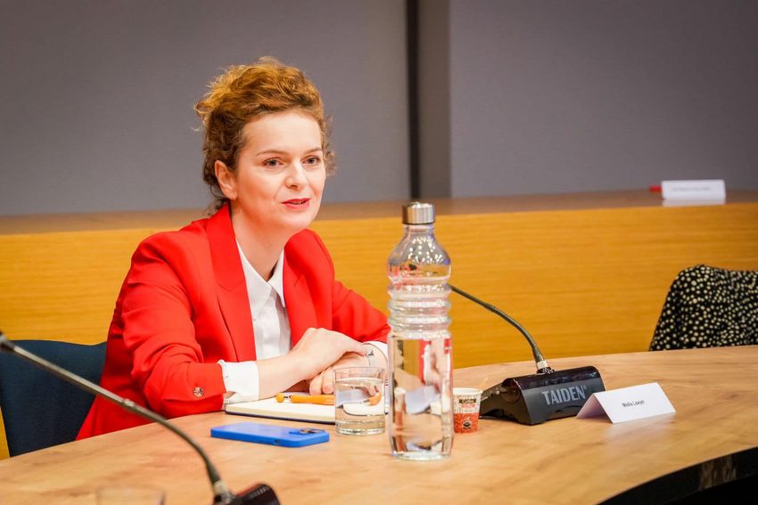 Kusari  Viktor Orban një armik i madh i mediave  ja çfarë u bëri për 16 vjet