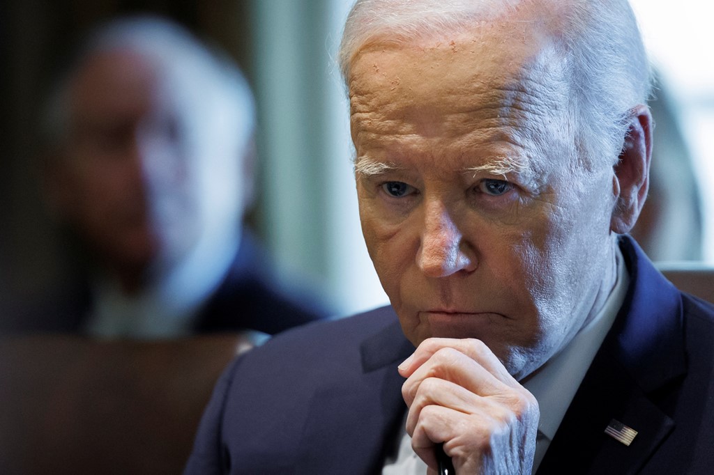 Presideti Biden lehtëson masën e dënimit për afro 2500 persona