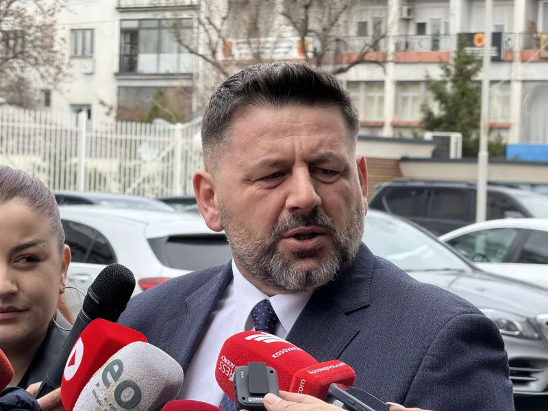Berisha thotë se do ta votonte Fitore Pacollin