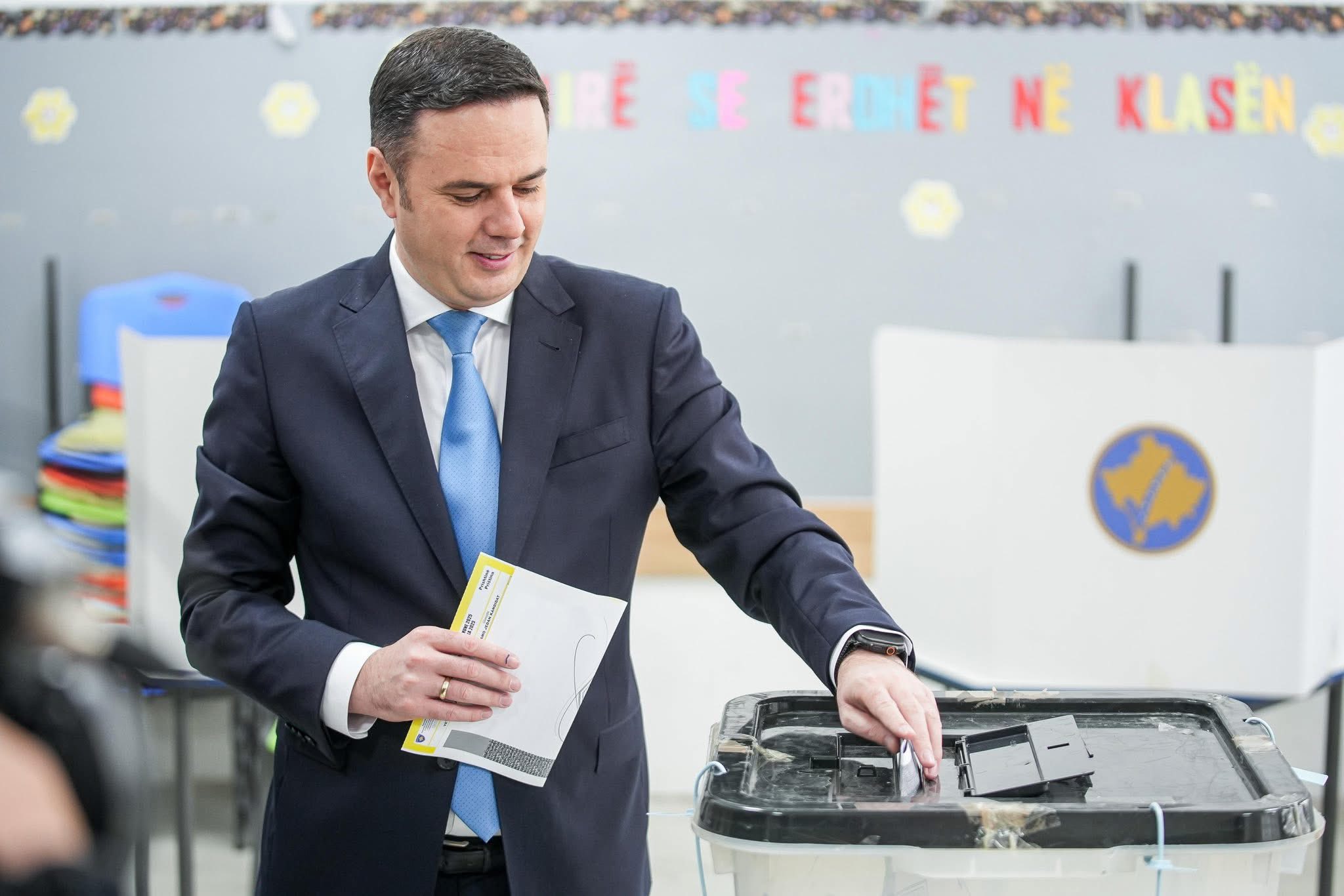 Voton Lumir Abdixhiku  kryetari i LDK së