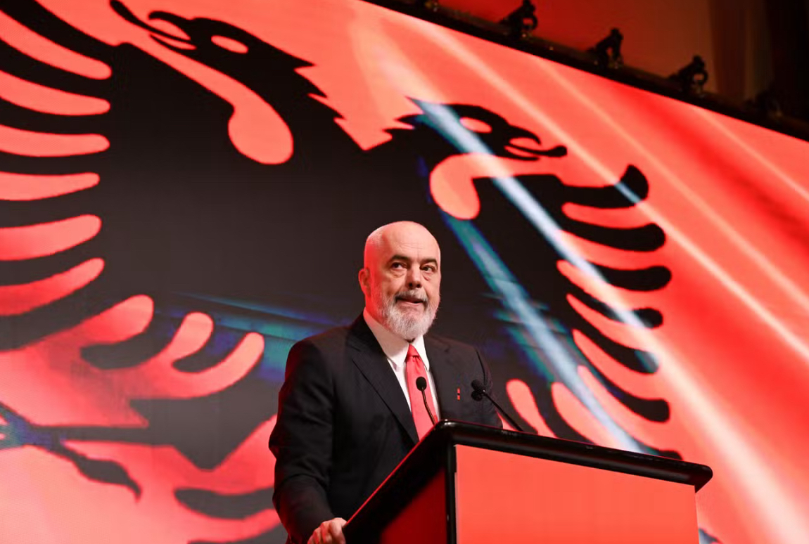 Festa e 28 Nëntorit  Rama uron shqiptarët  Gëzuar Ditën e Pavarësisë