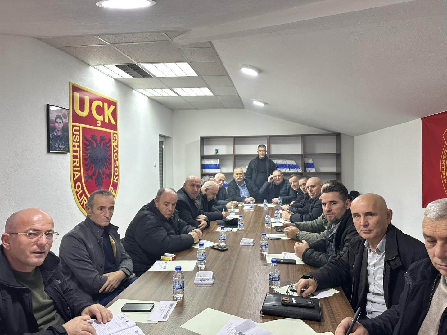 Nisin përgatitjet për protestën e OVL UÇK në Shkup