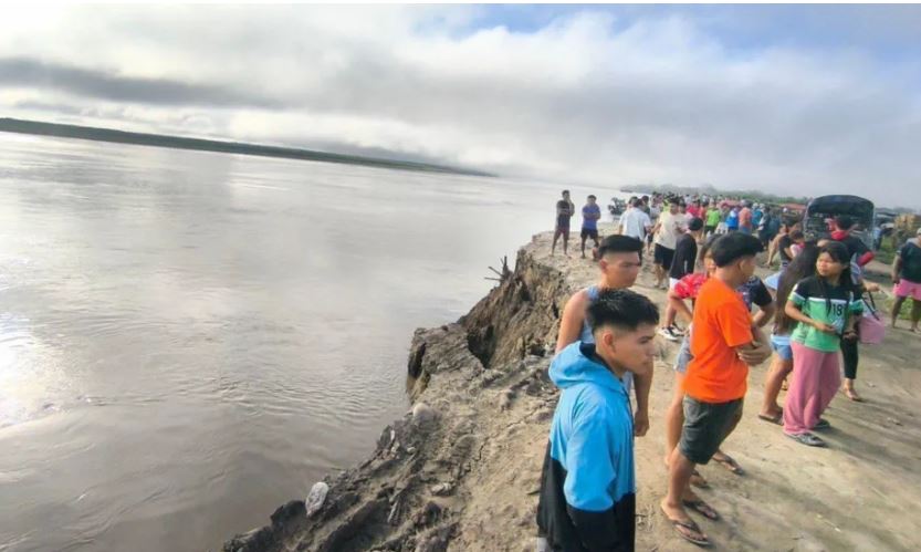 12 të vdekur e dhjetëra të zhdukur nga rrëshqitja e dheut që goditi dy anije në Peru