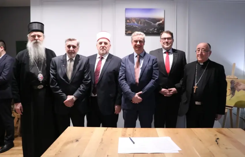 Liderët fetarë në Kosovë nënshkruajnë deklaratë kundër dhunës me bazë gjinore