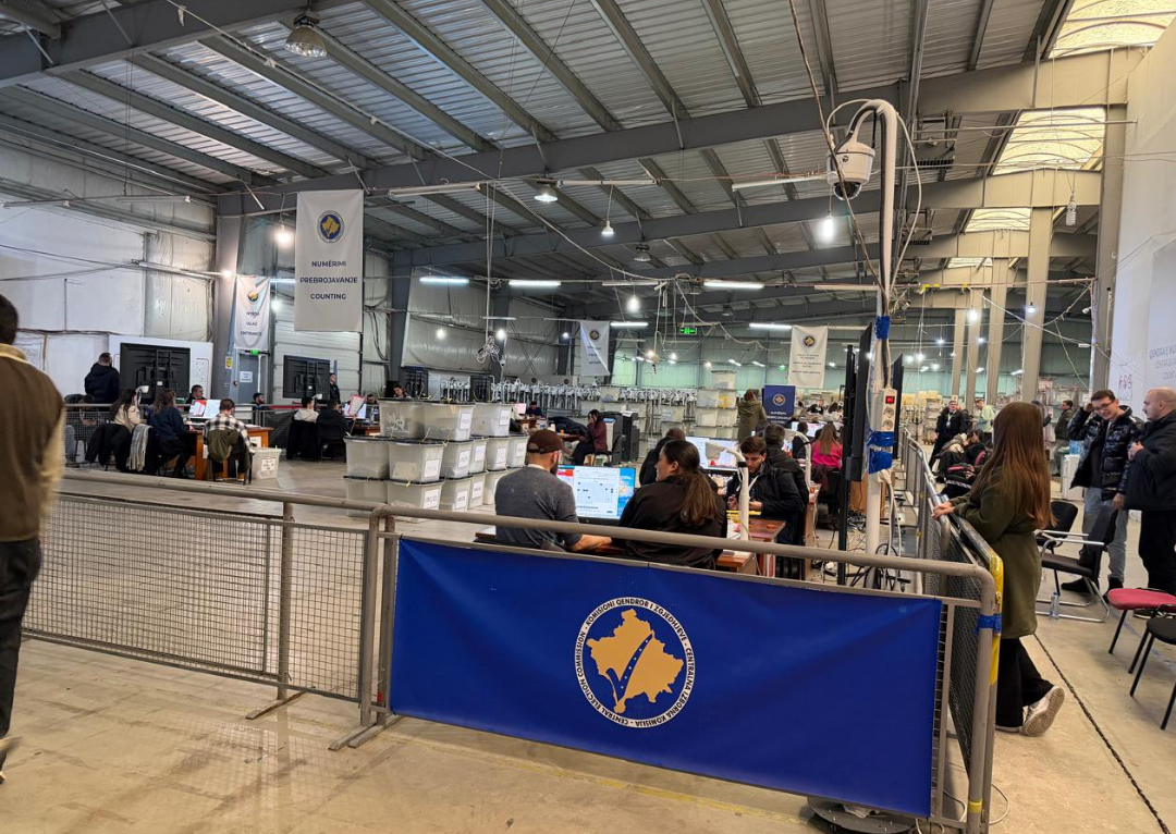 Numërohen mbi 60  të votave me postë  VV po prin bindshëm me mbi 72 