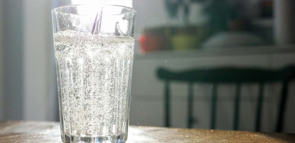 pse-duhet-ta-shmangni-konsumin-e-ujit-te-gazuar