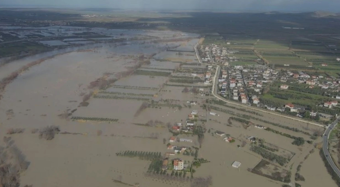 Përmbytjet në Shqipëri  ambasada e SHBA paralajmëron përkeqësim të situatës
