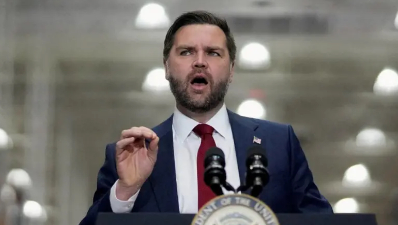 Vance  Gruaja e vrarë nga një agjent i ICE s ishte një  tragjedi e shkaktuar nga vetë ajo 