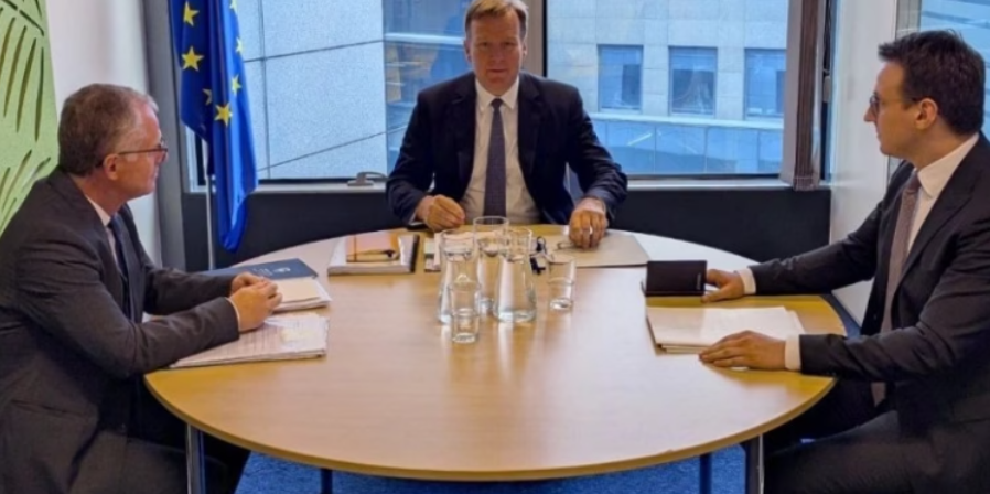 Takimi në Bruksel mes Kosovës dhe Serbisë  BE ja jep detaje