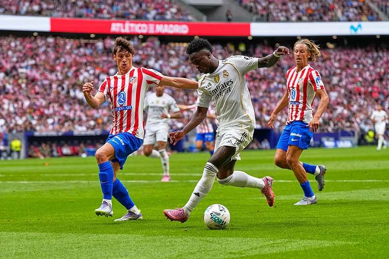 Formacionet zyrtare  Atletico Madridi dhe Real Madridi përballen në derbin madrilen