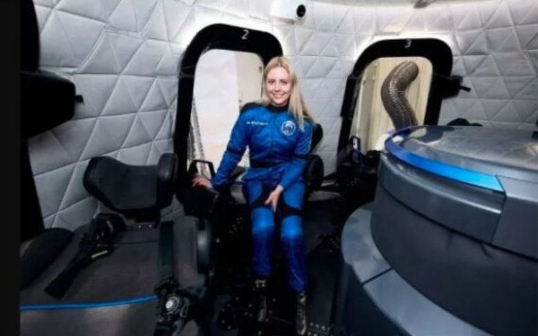 Historike  për herë të parë një person me karrocë shkon në hapësirë