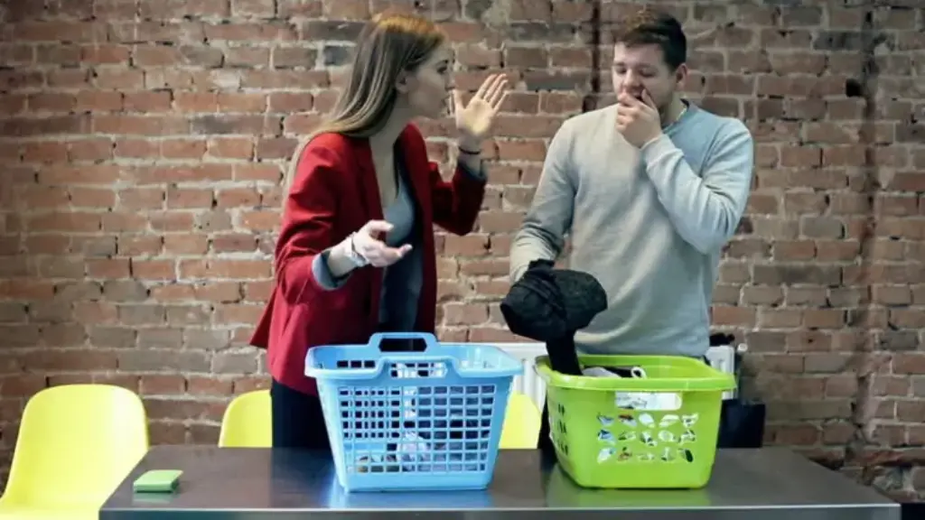 Si të eliminoni erën e mykut nga rrobat e lara  Zgjidhje efektive dhe të thjeshta