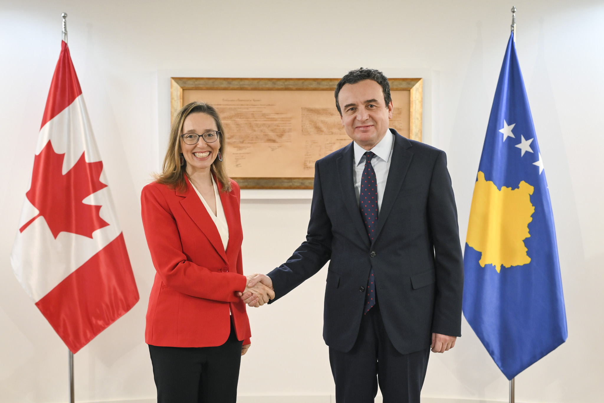 Kurti takon ambasadoren jorezidente të Kanadasë  ia rikonfirmon mbështetjen ndaj Kosovës