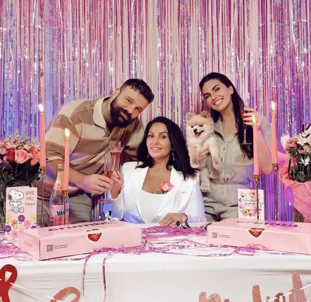 Beatrix Ramosaj dhe Alban Ramosaj ndajnë lajmin prekës  Nëna e tyre përfundon kimioterapinë