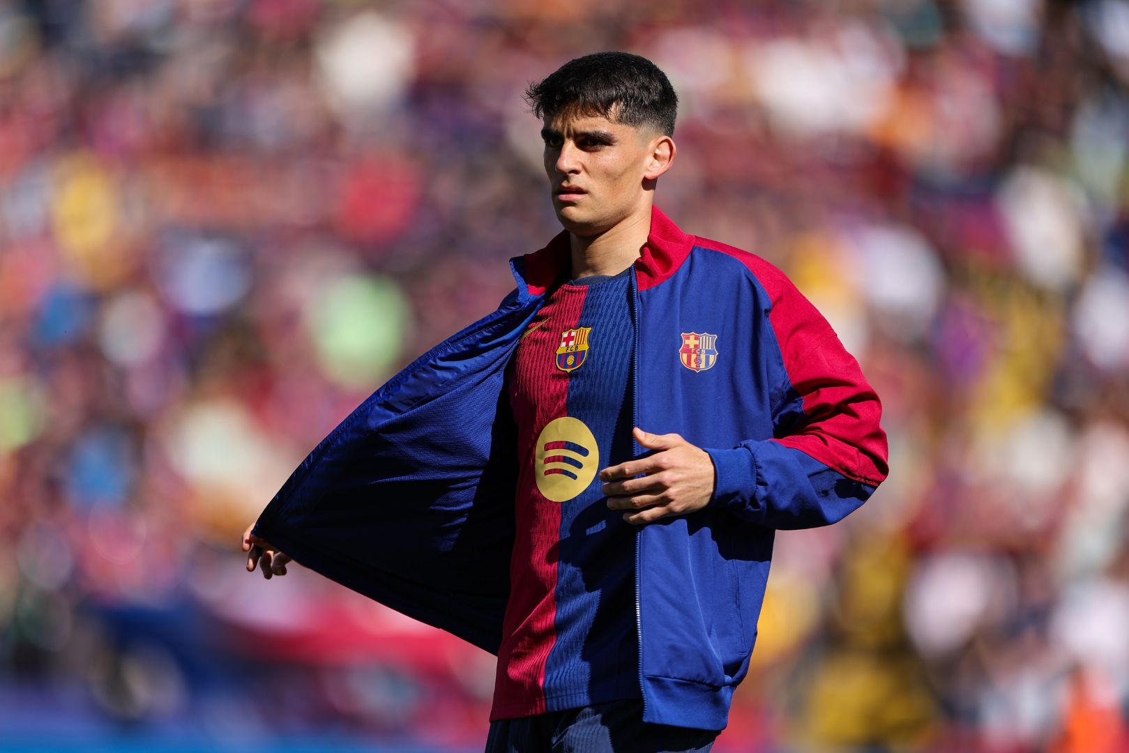 Ylli i FC Barcelona i përgjigjet interesimit të AC Milan