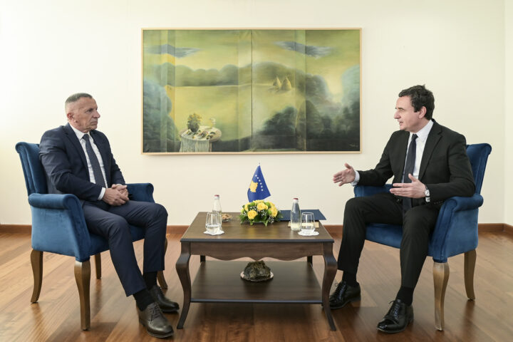 Kamberi uron Kurtin  Qeveria e re ta vendosë çështjen e Luginës së Preshevës lart në agjendën e saj