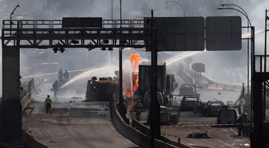 Shpërthen kamioni në mënyrë fatale në Santiago  humbin jetën 4 persona dhe 17 të plagosur