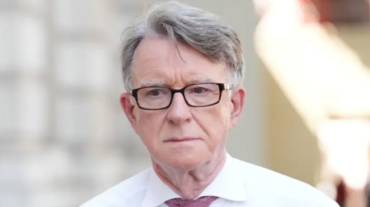 Lord Mandelson jep dorëheqje nga Partia Laburiste pas publikimit të dosjeve të Epstein