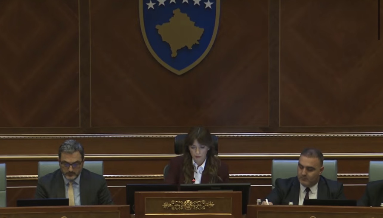 Me rreth 45 minuta vonesë  nis seanca për buxhetin 2026 dhe marrëveshjet ndërkombëtare