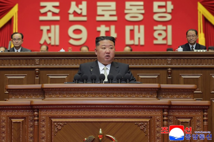 Kim Jong Un hap Kongresin e Nëntë të Partisë në Koreja e Veriut  5 000 delegatë votojnë pro