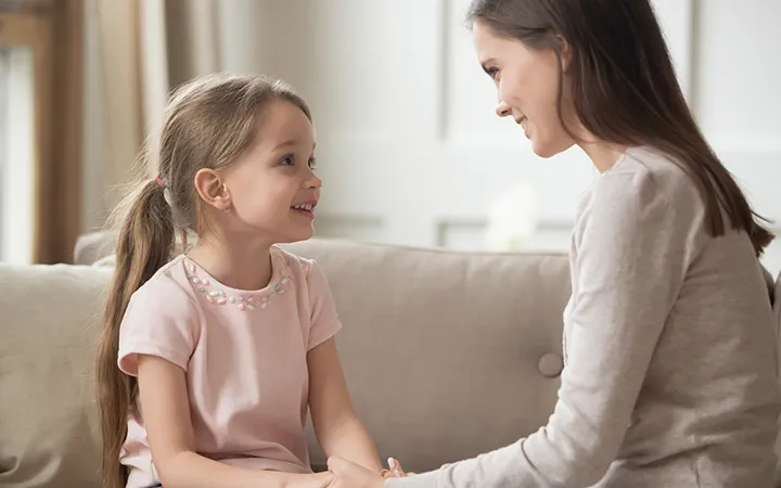 Shenjat që tregojnë se edukimi juaj po formon me sukses karakterin e fëmijës