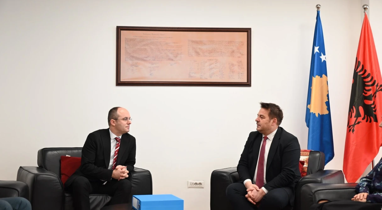 Demelezi i dorëzon detyrën ministrit të ri të Bujqësisë  Armend Muja