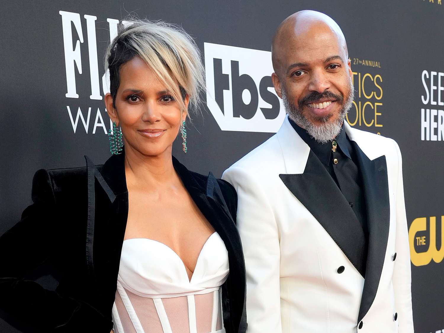 Halle Berry i thotë  Po  Aktorja konfirmon fejesën me Van Hunt