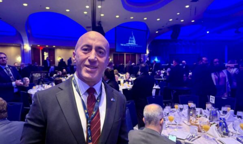 Lobi serb në SHBA sulmon Ramush Haradinajn  Duhet të jetë në burg  jo te Lutjet e Mëngjesit