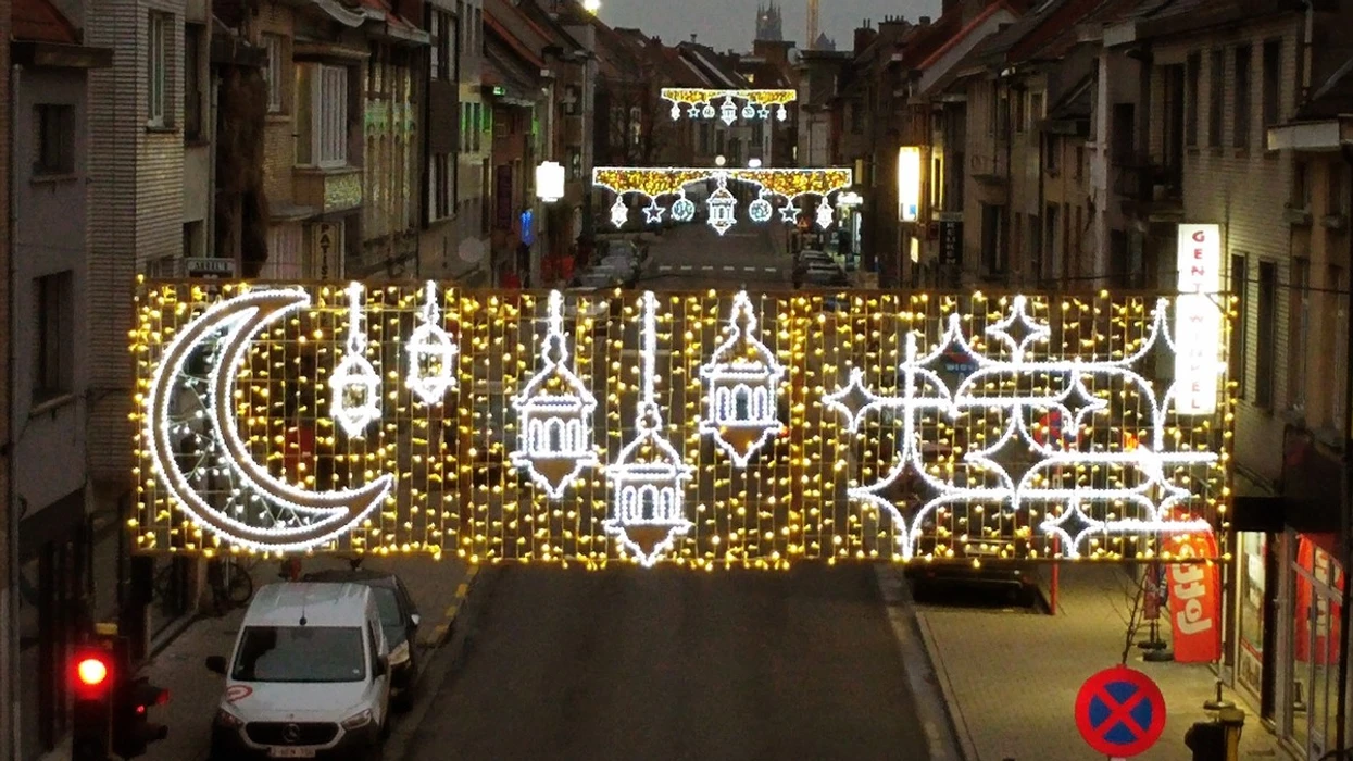 Për herë të parë  Belgjika ndriçon rrugët për muajin e Ramazanit