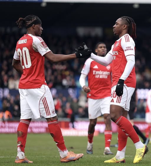 Arsenal mund me vështirësi Mansfield town dhe arrin në Çerekfinale të FA Cup