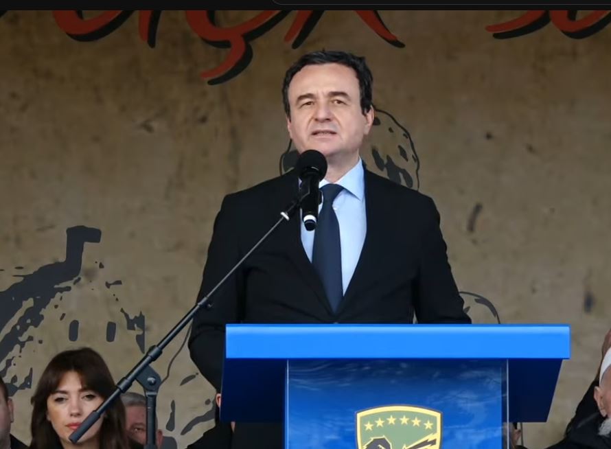 Kurti nga kazerma  Adem Jashari   Populli e ka UÇK në e UÇK ja e ka epopenë e saj