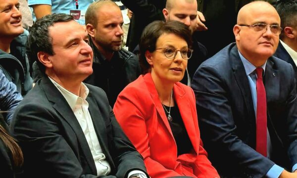 Gërvalla lëshon komunikatë pas dorëheqjes së Avdylit  Askush nga Guxo s është përfshirë në linçime ndaj Presidentes