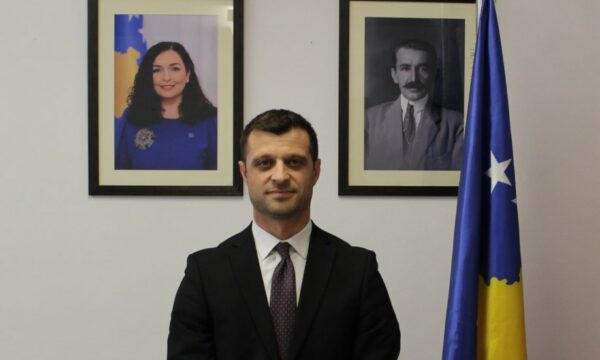  Pritjet e mia nuk kanë qenë që të marr lëndë nëpër korridore   deklarohet prokurori që dha dorëheqje