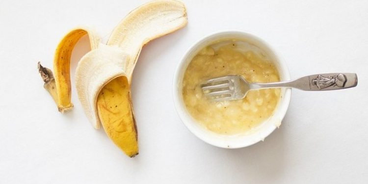 parandaloni-renien-e-flokeve-me-masken-me-banane