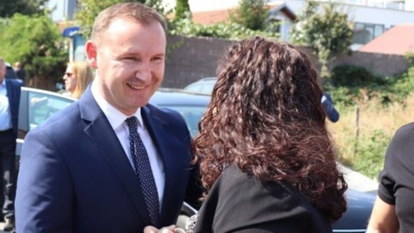 A do ta votonte Osmanin për presidente  Zemaj  Ta shohim