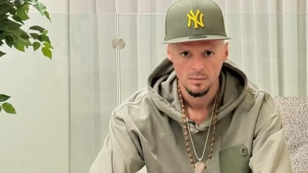 Çfarë po ndodh me Cllevion  Postimi nga spitali shqetëson ndjekësit