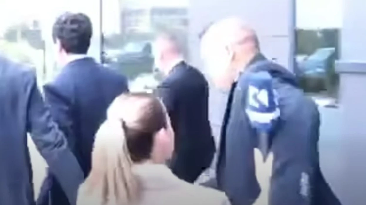 AGK dënon pengimin e gazetares Vesa Hoda nga mbrojtja e afërt e kryeministrit Kurti