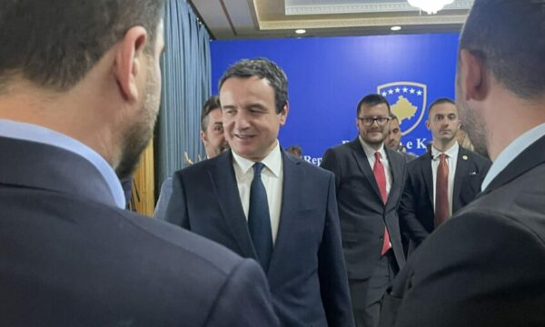 Shpërndarja e Kuvendit nga Presidentja  Kurti  Do ta kemi një adresim pasdite nga Kryeministria