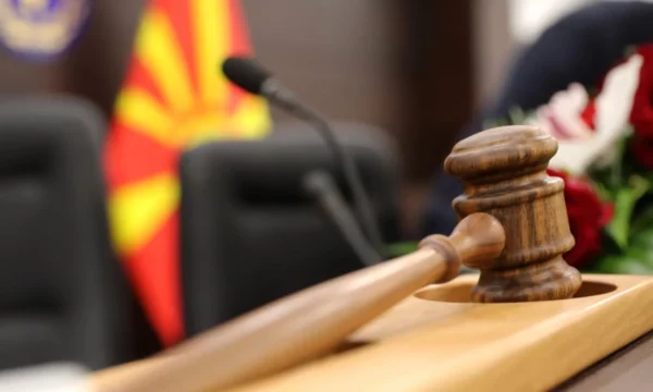 kushtetuesja-e-maqedonise-v-refuzon-perdorimin-e-shqipes-ne-mesazhet-per-gjoba-ne-trafik