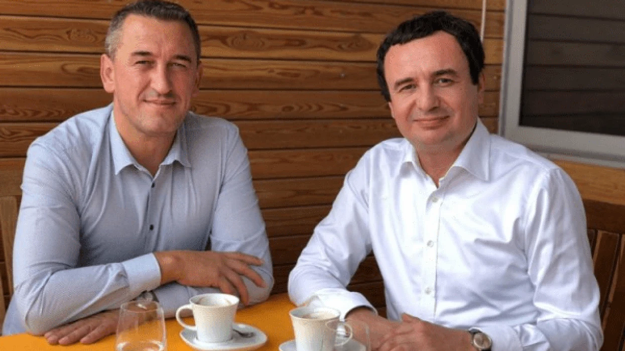  24 hektarë për hatër të tij   Rashiq  Gabova  i kam ngatërruar dy ngjarje  bëra permutacion të fjalëve të Kurtit