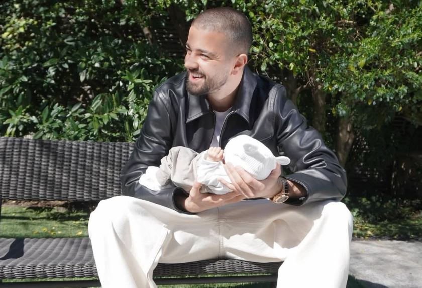 Zhegrova publikon foton e parë me djalin e tij