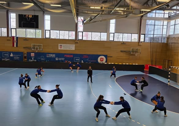 Kombëtarja e Kosovës në hendboll për femra bëri përgatitjet për ndeshjen kundër Kroacisë